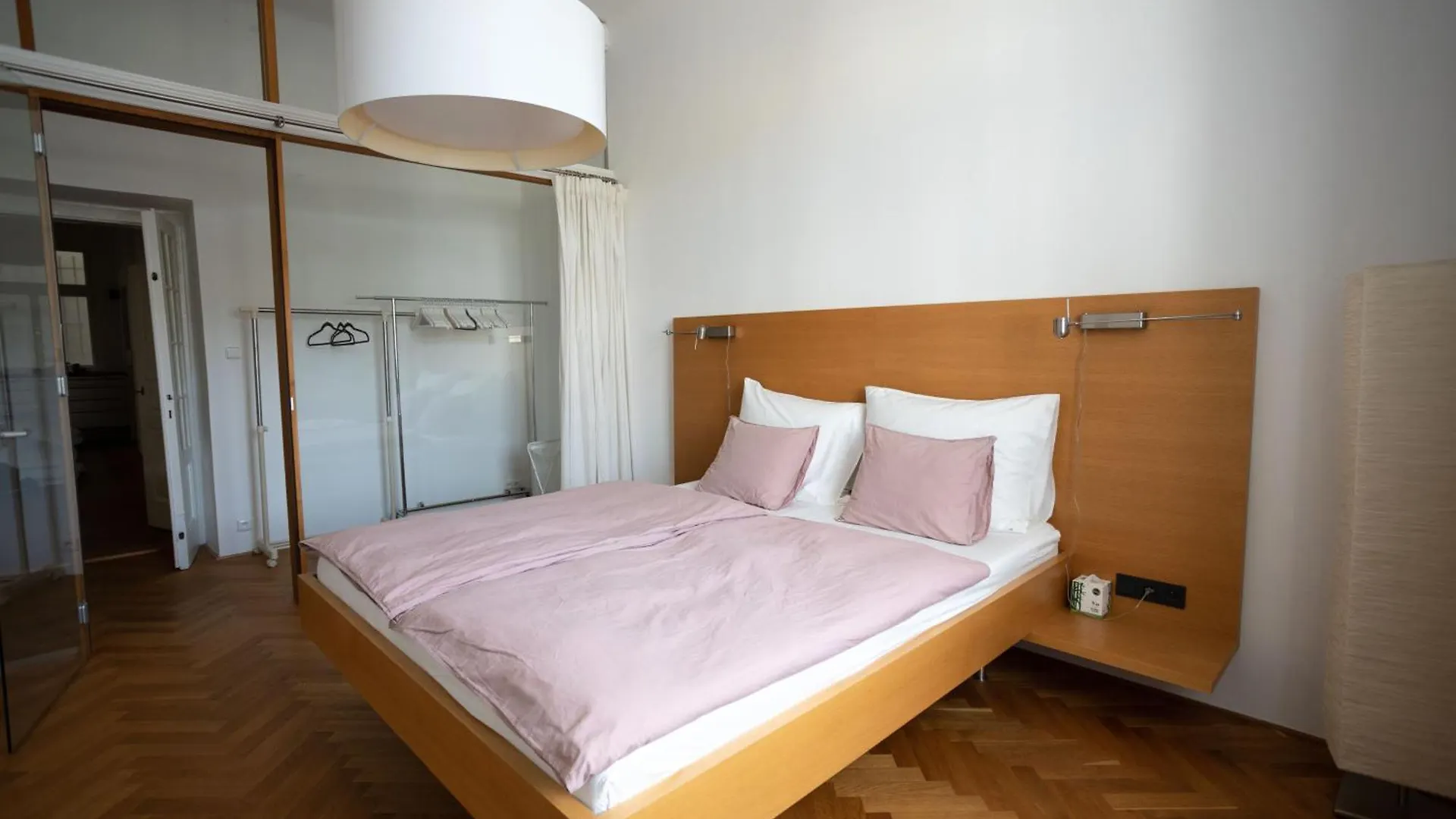 Bright Stylish Central Apartments Praag Tsjechië